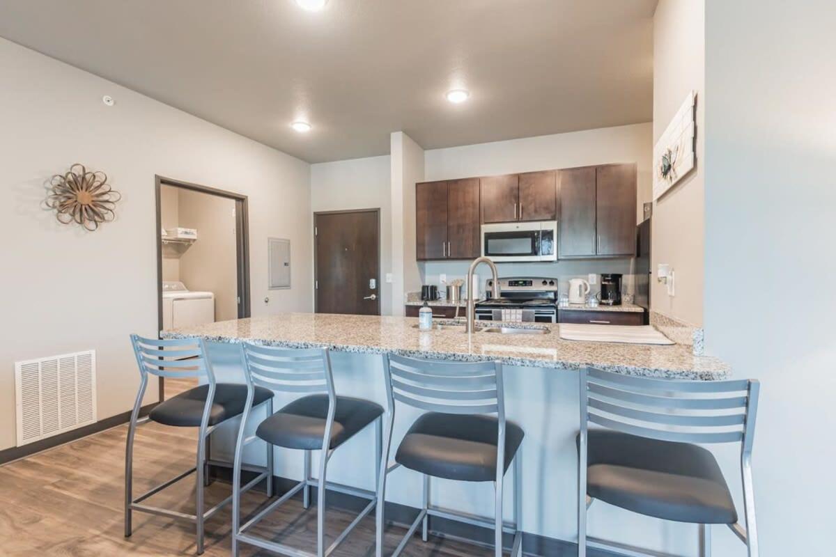 Spacious 2Br Suite Plus Patio Near Iowa State أميس المظهر الخارجي الصورة