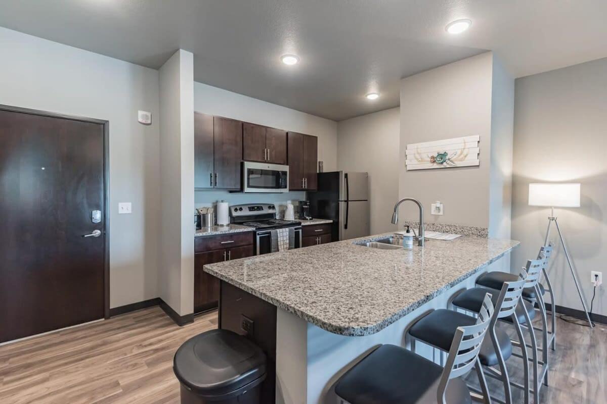 Spacious 2Br Suite Plus Patio Near Iowa State أميس المظهر الخارجي الصورة